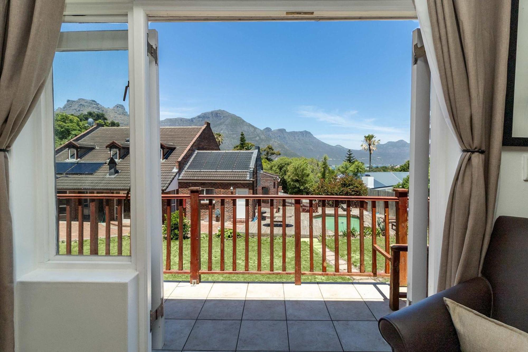 Charming 1 Bedroom, Garden Kleinleeukoppie Estate, Hout Bay, Cape Town, South Africa Cape Town